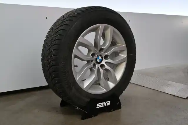 Musta Maastoauto, BMW X4 – VAR-38727