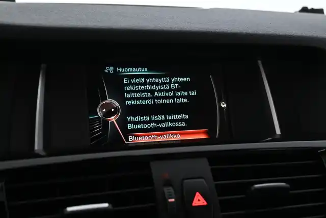 Musta Maastoauto, BMW X4 – VAR-38727