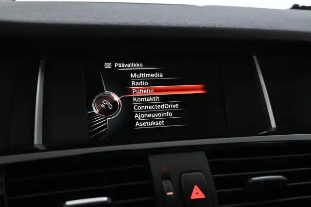 Musta Maastoauto, BMW X4 – VAR-38727