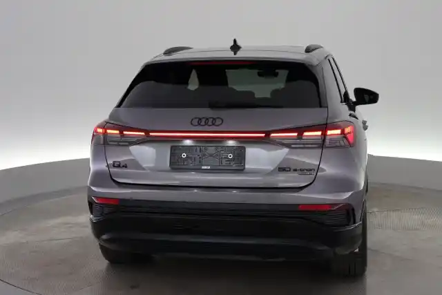 Harmaa Maastoauto, Audi Q4 e-tron – VAR-38878