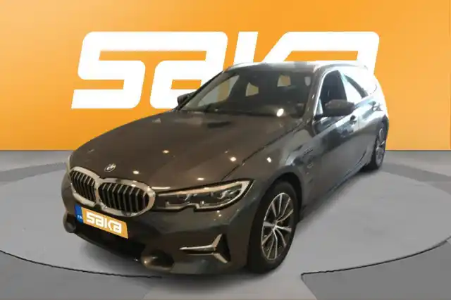 BMW 330