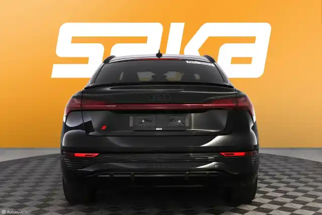 Musta Maastoauto, Audi Q8 e-tron – VAR-39015