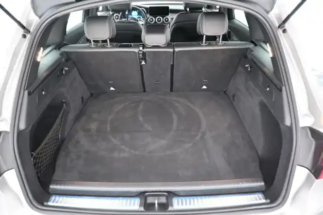 Harmaa Maastoauto, Mercedes-Benz GLC – VAR-39021