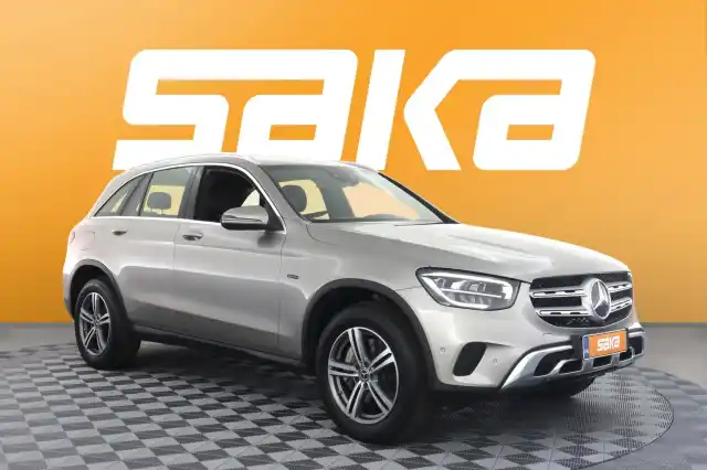 Harmaa Maastoauto, Mercedes-Benz GLC – VAR-39021
