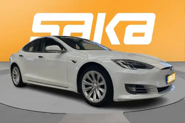 Valkoinen Sedan, Tesla Model S – VAR-39258