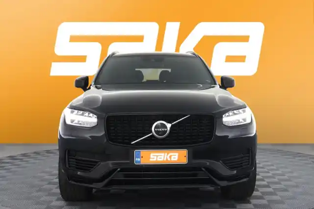 Musta Maastoauto, Volvo XC90 – VAR-39301