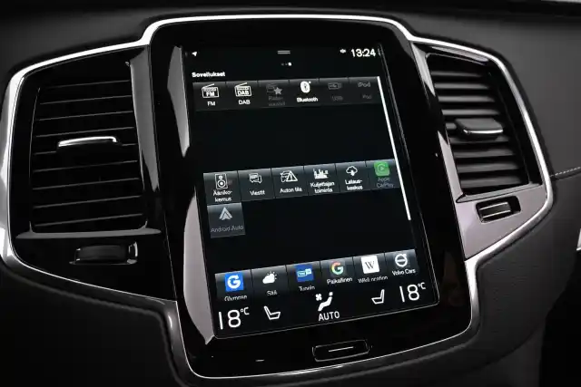 Musta Maastoauto, Volvo XC90 – VAR-39301