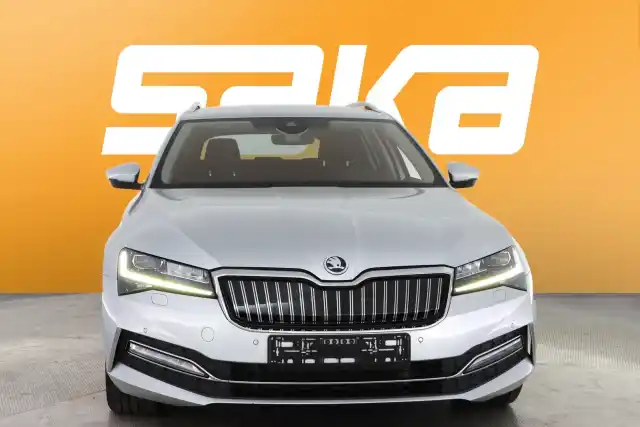 Hopea Farmari, Skoda Superb – VAR-39491