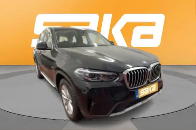 Musta Maastoauto, BMW X3 – VAR-39848