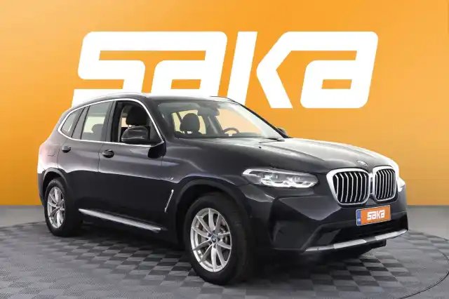 Musta Maastoauto, BMW X3 – VAR-39848