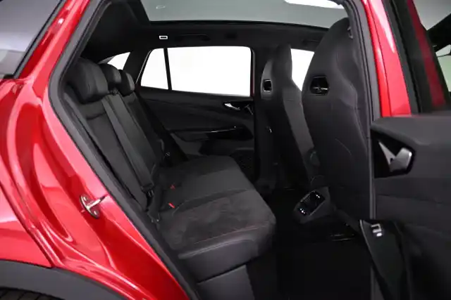 Punainen Maastoauto, Volkswagen ID.4 – VAR-39919