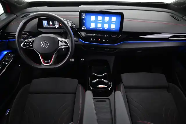 Punainen Maastoauto, Volkswagen ID.4 – VAR-39919