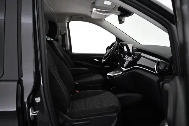 Musta Tila-auto, Mercedes-Benz EQV – VAR-39923