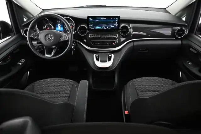 Musta Tila-auto, Mercedes-Benz EQV – VAR-39923
