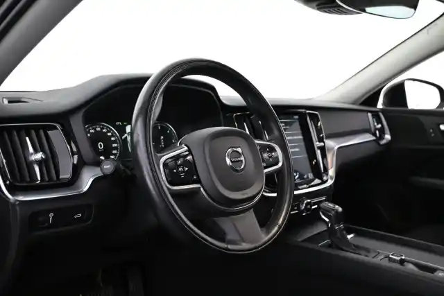 Musta Farmari, Volvo V60 Cross Country – VAR-40236