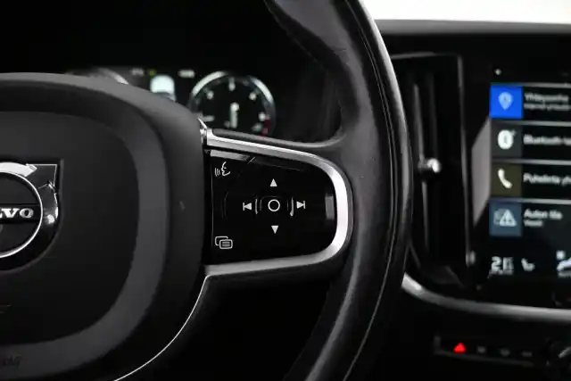 Musta Farmari, Volvo V60 Cross Country – VAR-40236