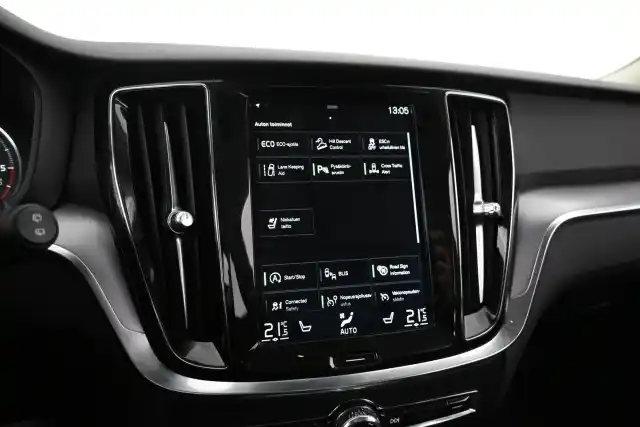 Musta Farmari, Volvo V60 Cross Country – VAR-40236
