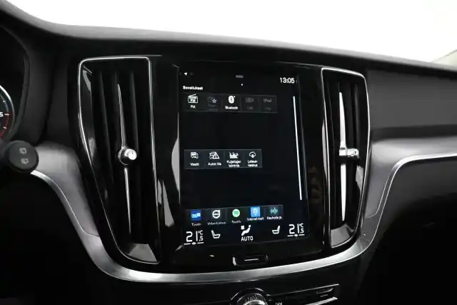 Musta Farmari, Volvo V60 Cross Country – VAR-40236