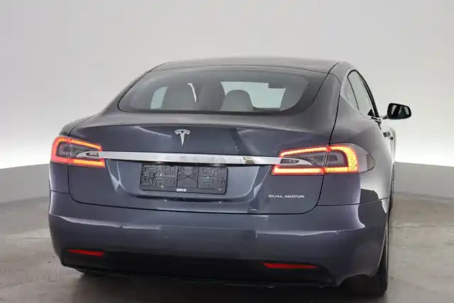 Harmaa Sedan, Tesla Model S – VAR-403710