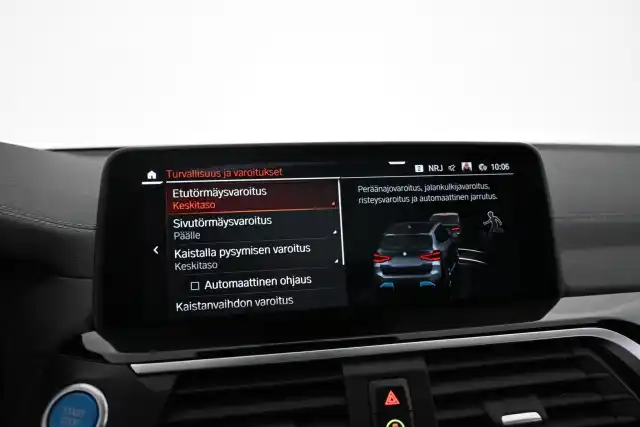 Musta Maastoauto, BMW iX3 – VAR-40378