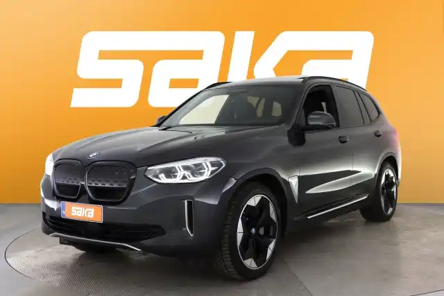 Musta Maastoauto, BMW iX3 – VAR-40378