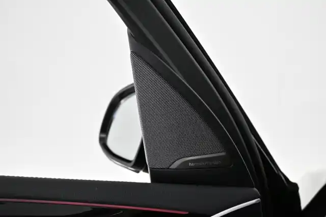 Musta Maastoauto, BMW iX3 – VAR-40378