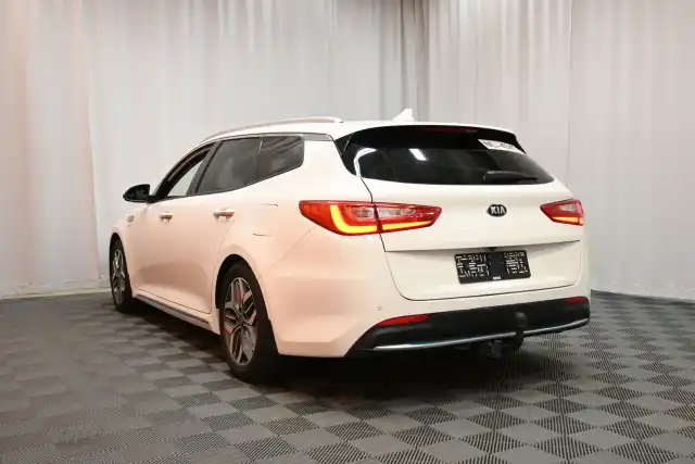 Valkoinen Farmari, Kia Optima – VAR-40611