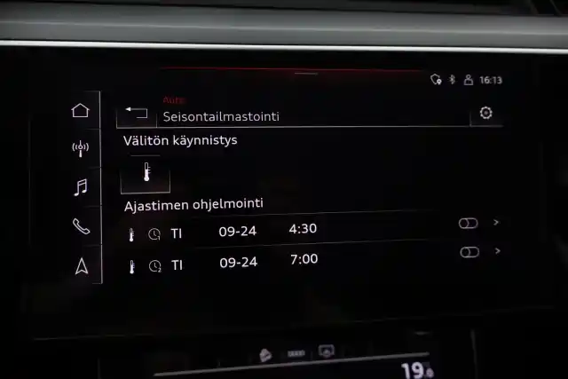 Musta Maastoauto, Audi e-tron – VAR-40761