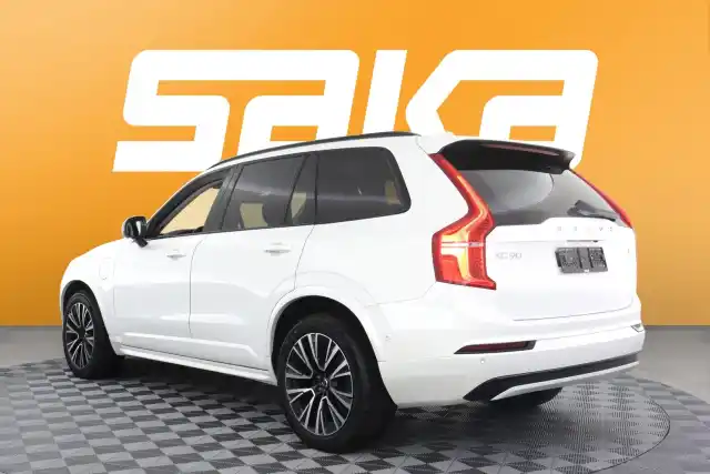Valkoinen Maastoauto, Volvo XC90 – VAR-40768