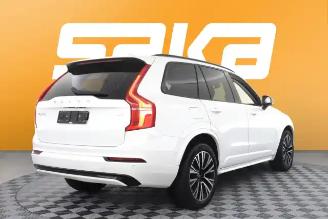 Valkoinen Maastoauto, Volvo XC90 – VAR-40768