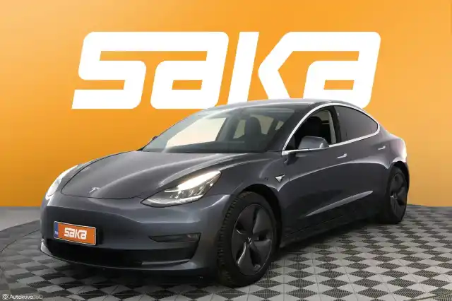 Harmaa Sedan, Tesla Model 3 – VAR-40860