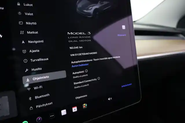 Harmaa Sedan, Tesla Model 3 – VAR-40860