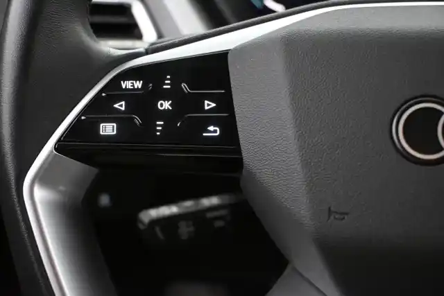 Musta Maastoauto, Audi Q4 e-tron – VAR-40888
