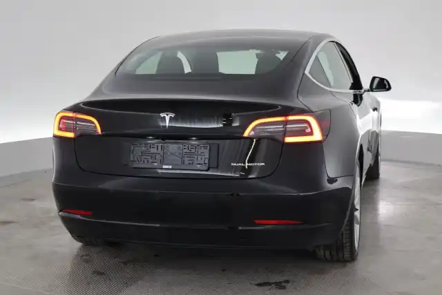 Musta Sedan, Tesla Model 3 – VAR-40982