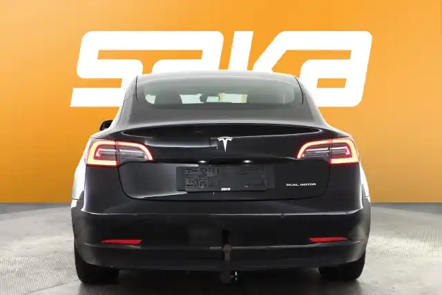 Musta Sedan, Tesla Model 3 – VAR-41009