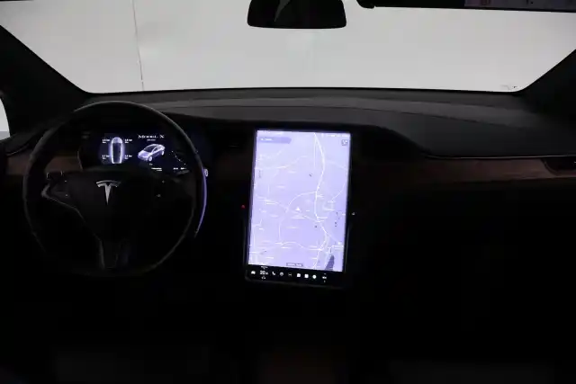 Harmaa Maastoauto, Tesla Model X – VAR-41105