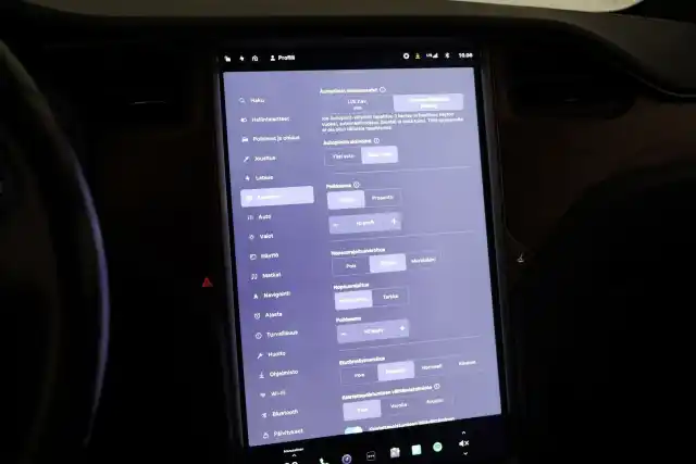 Harmaa Maastoauto, Tesla Model X – VAR-41105