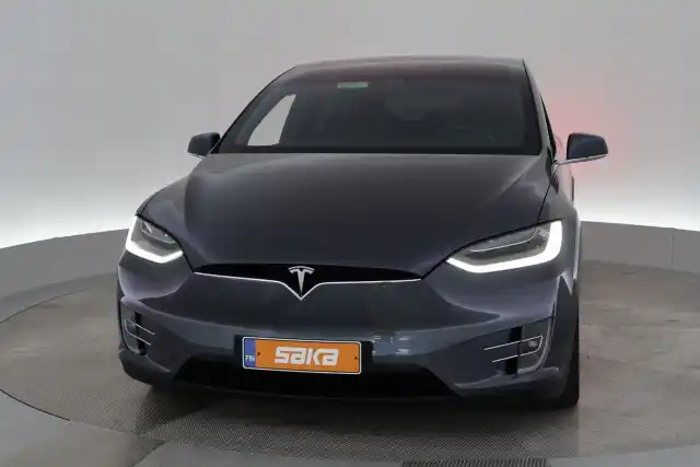 Harmaa Maastoauto, Tesla Model X – VAR-41105