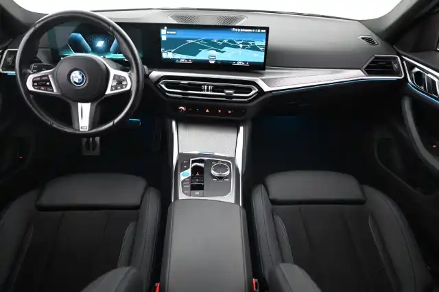 Sininen Sedan, BMW i4 – VAR-41116