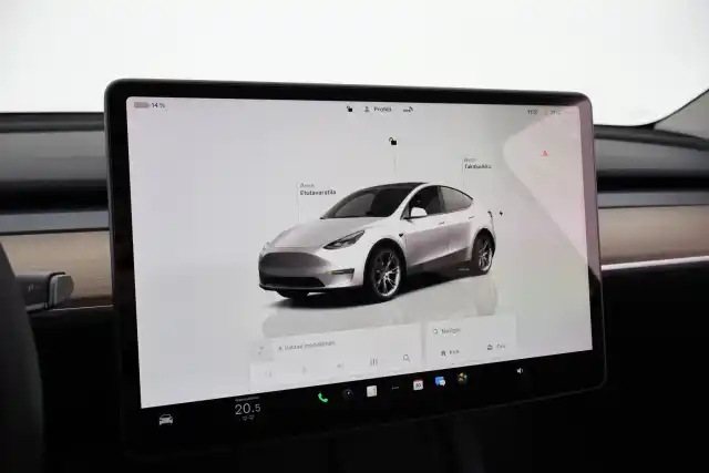 Valkoinen Maastoauto, Tesla Model Y – VAR-41203