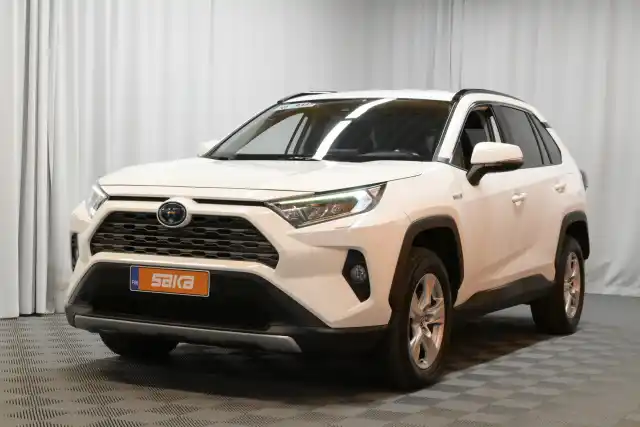 Valkoinen Maastoauto, Toyota RAV4 – VAR-41251