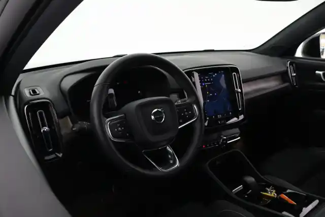 Vihreä Maastoauto, Volvo XC40 – VAR-41344