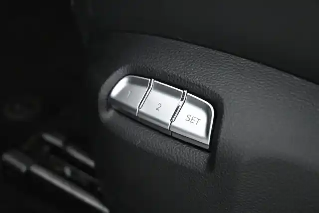 Musta Maastoauto, MG Marvel R – VAR-42717