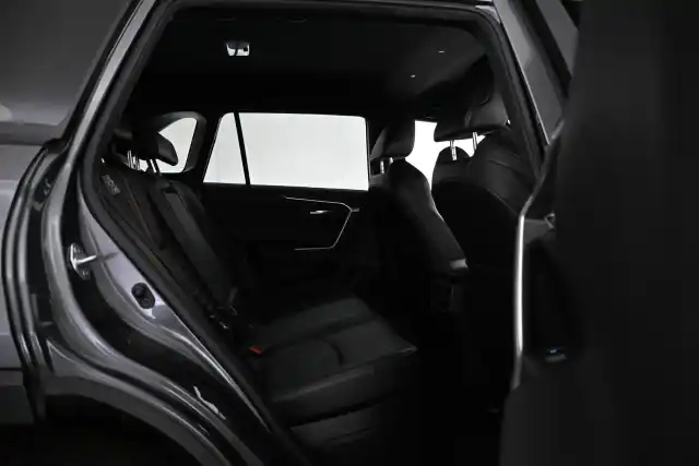 Harmaa Maastoauto, Toyota RAV4 Plug-in – VAR-42841