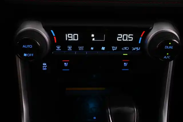 Harmaa Maastoauto, Toyota RAV4 Plug-in – VAR-42841