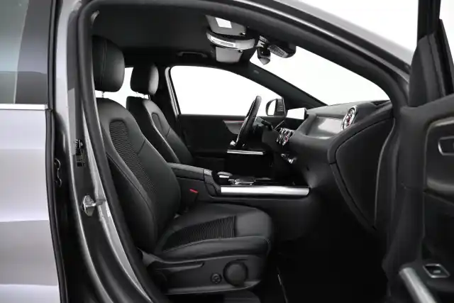 Harmaa Maastoauto, Mercedes-Benz EQA – VAR-42907