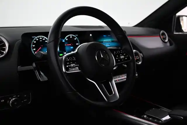 Harmaa Maastoauto, Mercedes-Benz EQA – VAR-42907