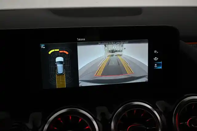 Harmaa Maastoauto, Mercedes-Benz EQA – VAR-42907