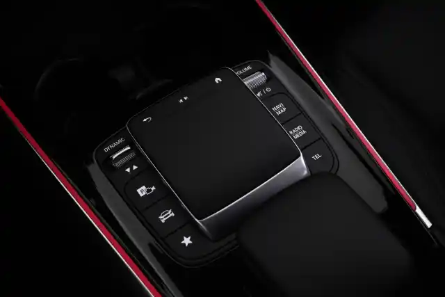 Harmaa Maastoauto, Mercedes-Benz EQA – VAR-42907