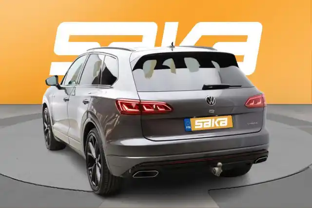 Harmaa Maastoauto, Volkswagen Touareg – VAR-42980